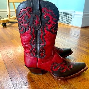 Tony Lama cowboy boots.  Size 7 1/2.